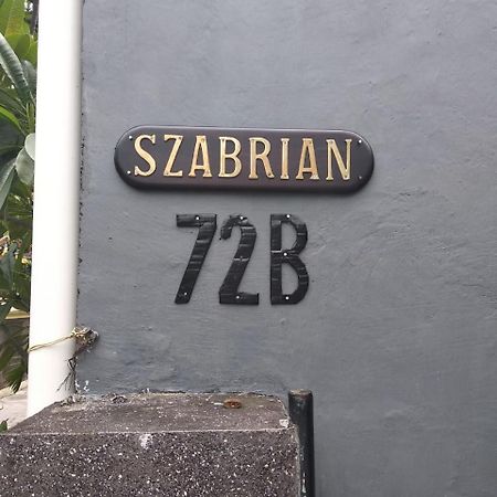 Szabrian Hostel دنباسار المظهر الخارجي الصورة