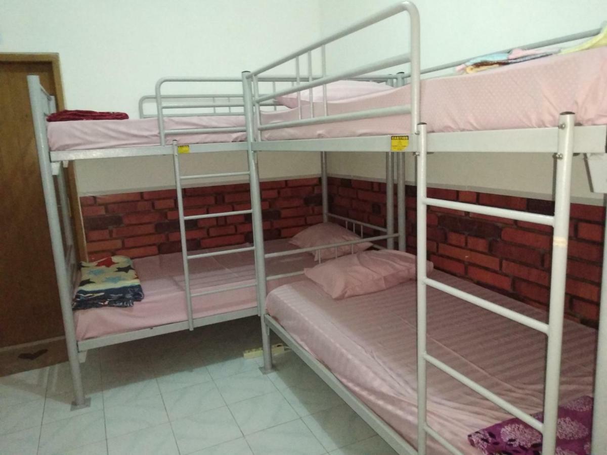 Szabrian Hostel دنباسار المظهر الخارجي الصورة