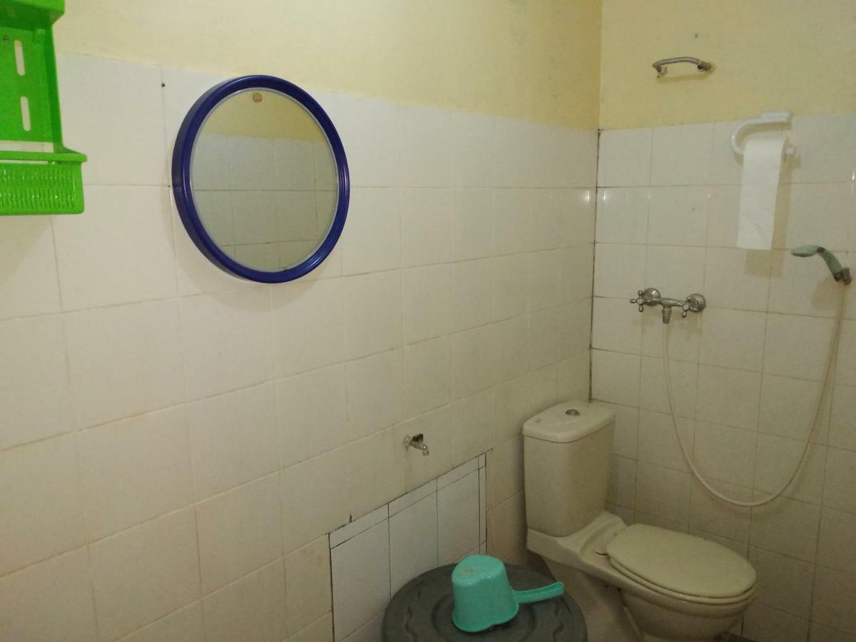 Szabrian Hostel دنباسار المظهر الخارجي الصورة